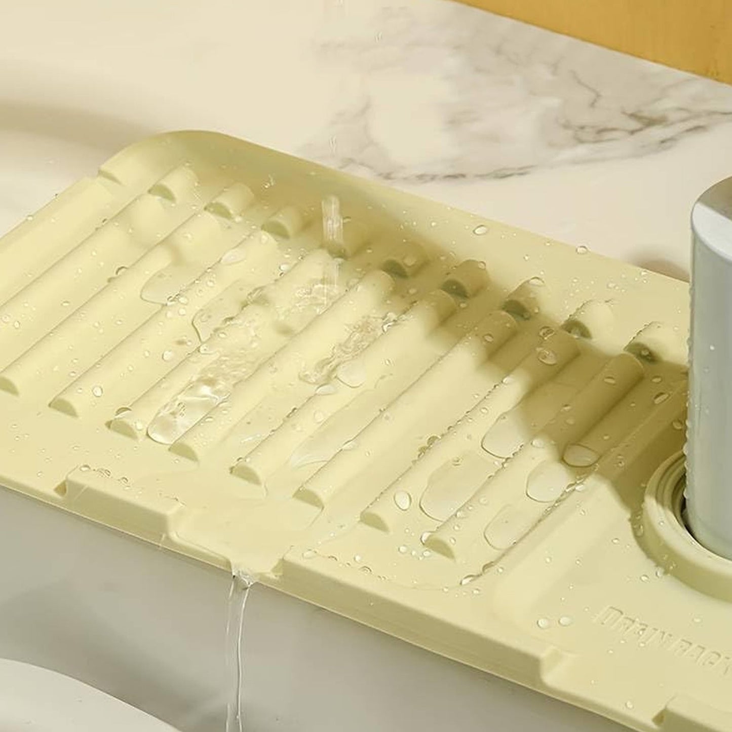 Silicone Sink Faucet Mat – Water Splash Guard (1 Pc, 33x12 Cm)