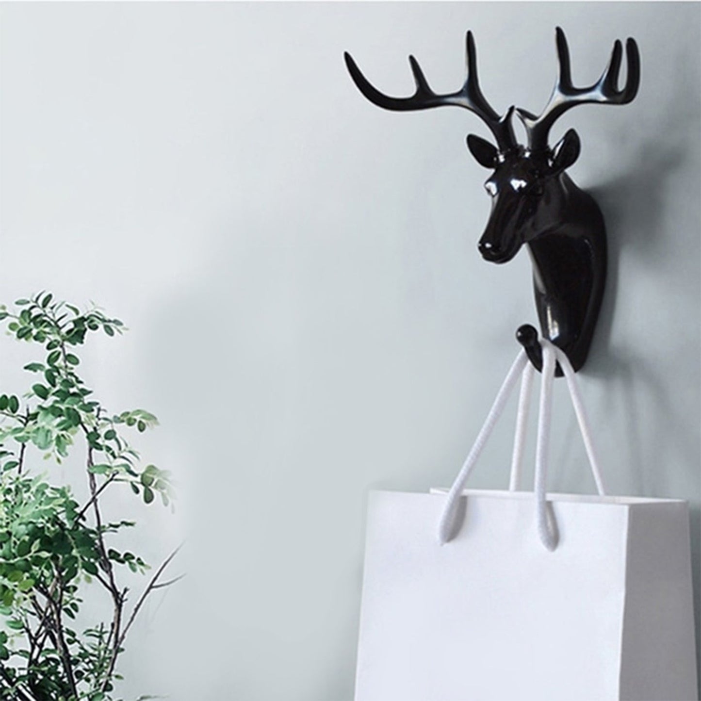Deer Head Self-Adhesive Wall Hook – Decorative Antler Hanger (No Drilling)