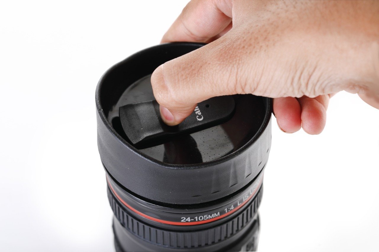 Camera Lens Coffee Mug Flask with Lid – Realistic & Insulated