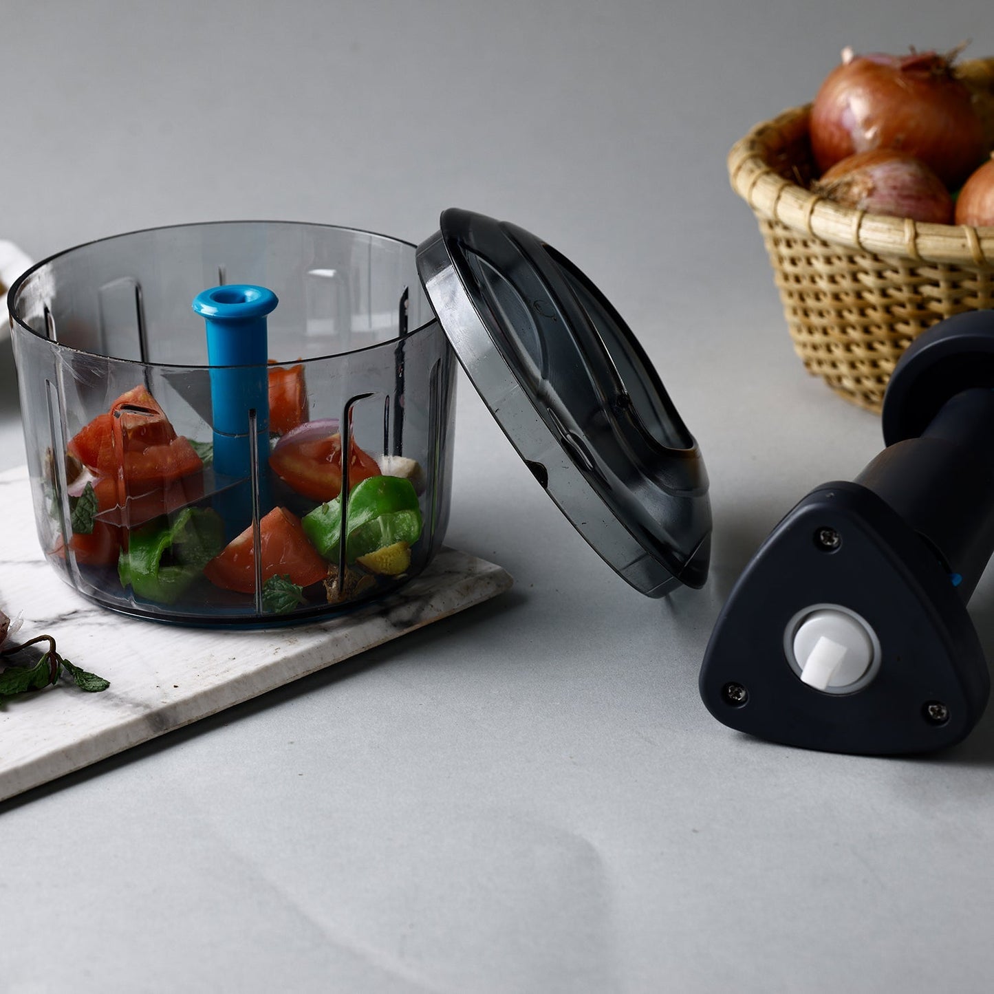 Ganesh Bingo Lock-Unlock Push Chopper, 725ml – Manual & Dishwasher Safe