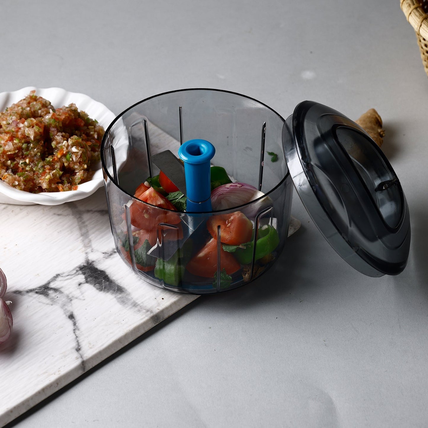 Ganesh Bingo Lock-Unlock Push Chopper, 725ml – Manual & Dishwasher Safe