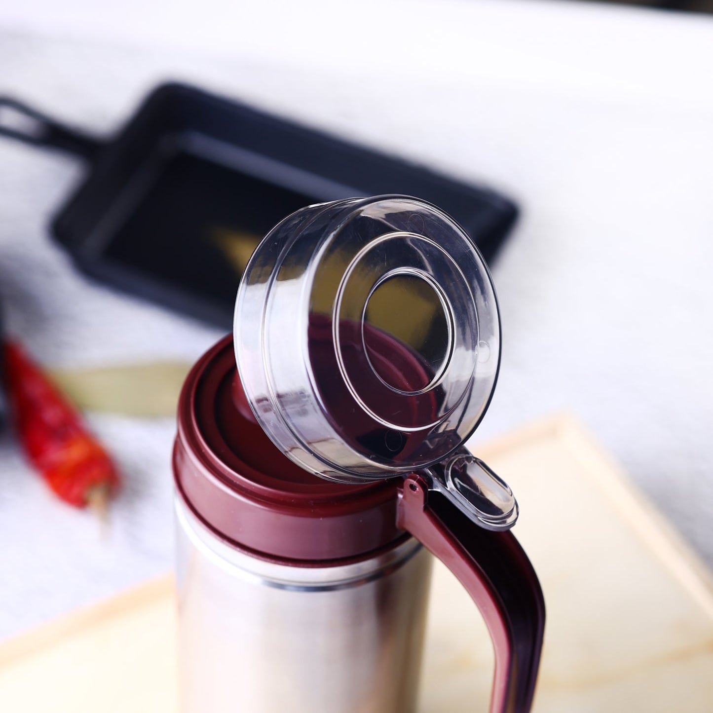 Stainless Steel Oil Dispenser with Small Nozzle – 750ml Leak-Proof Jar