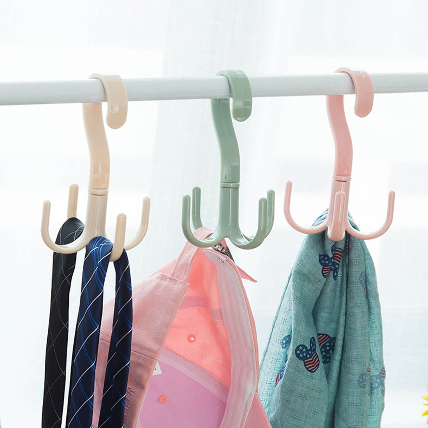 4-Claw 360° Rotatable Purse Rack Hook – Multi-Function Hanger