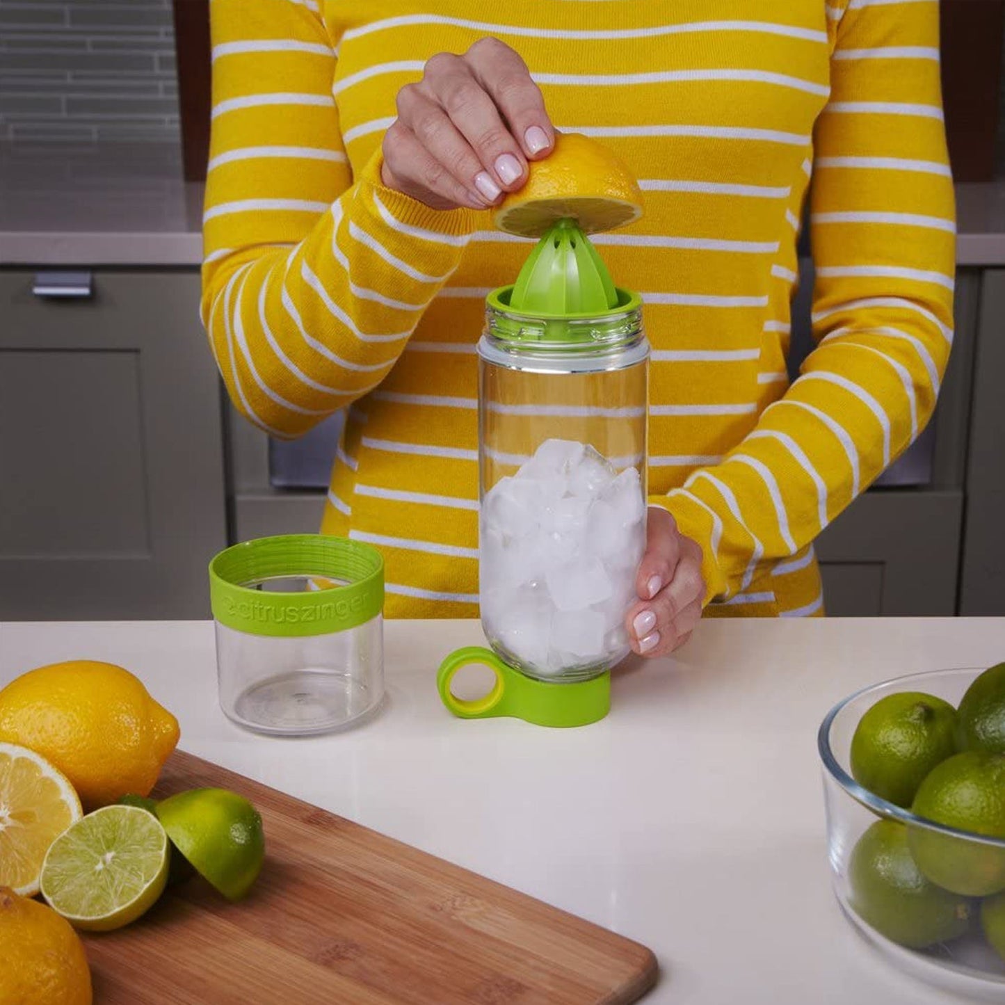 Citrus Juicer Bottle – Instant Juice Sports & Infuser Bottle