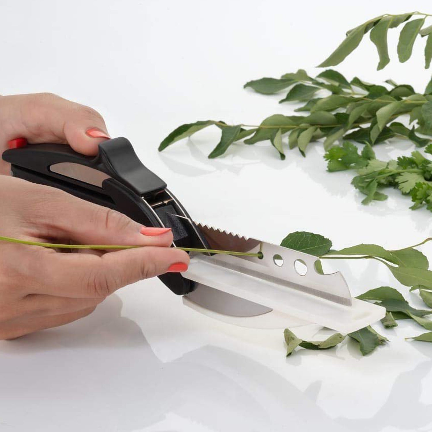 Stainless Steel 4-in-1 Clever Cutter – Black