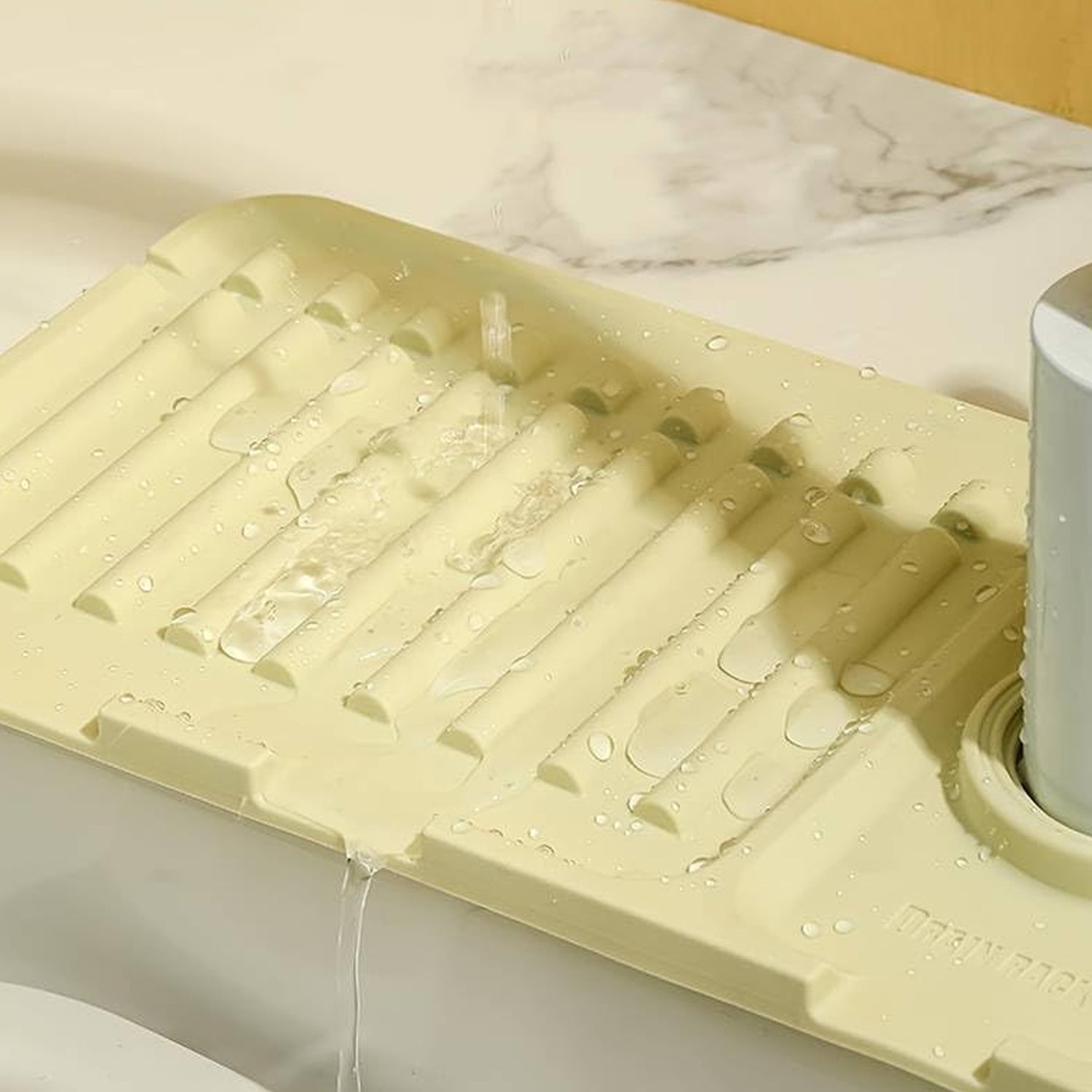 Silicone Sink Faucet Mat – Water Splash Guard (1 Pc, 33x12 Cm)