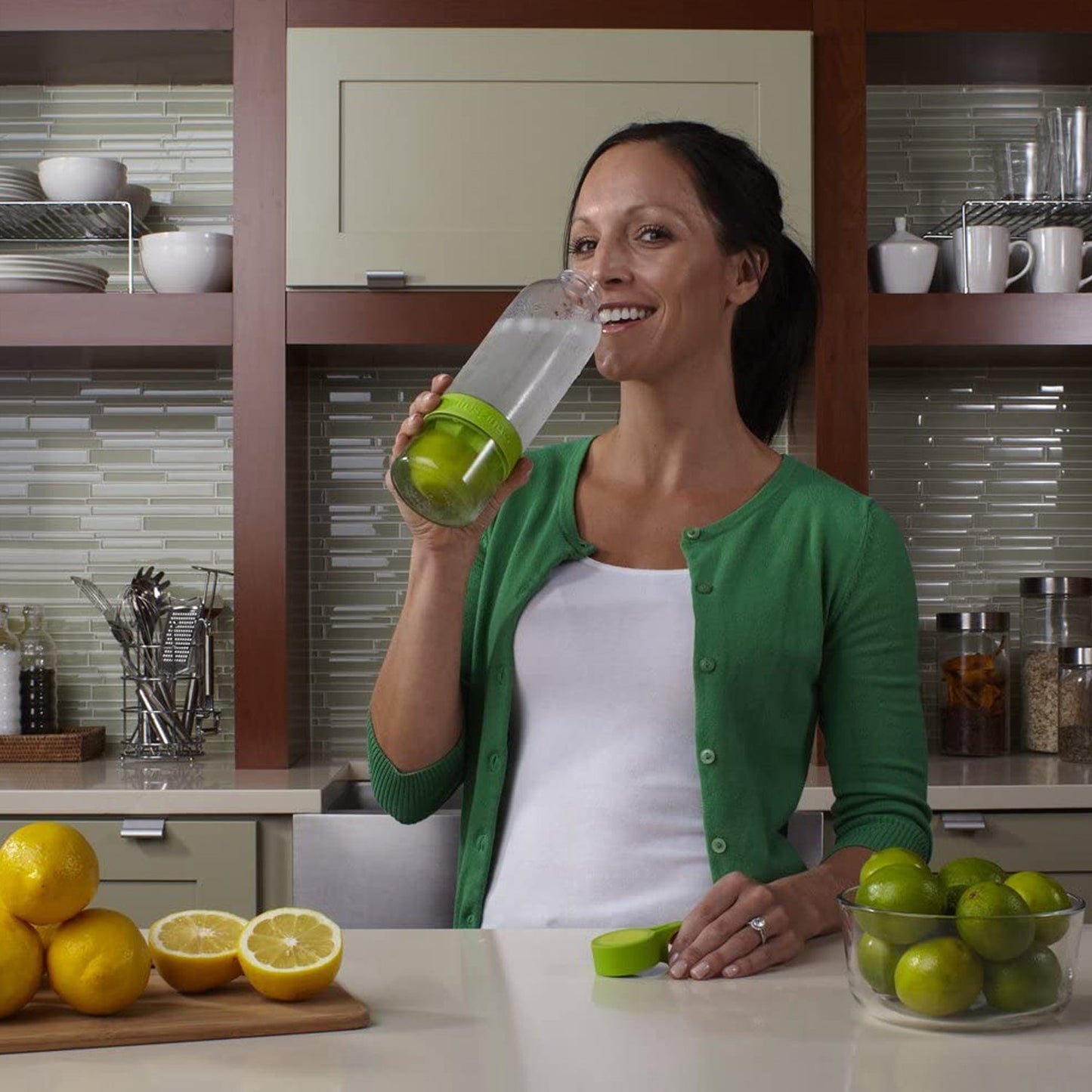 Citrus Juicer Bottle – Instant Juice Sports & Infuser Bottle