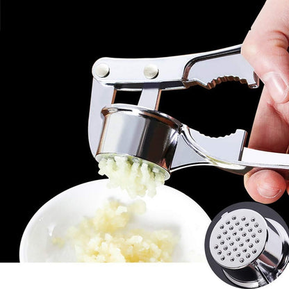 2-in-1 Premium Garlic Press & Walnut Cracker – Heavy-Duty Alloy Masher (1 Pc)