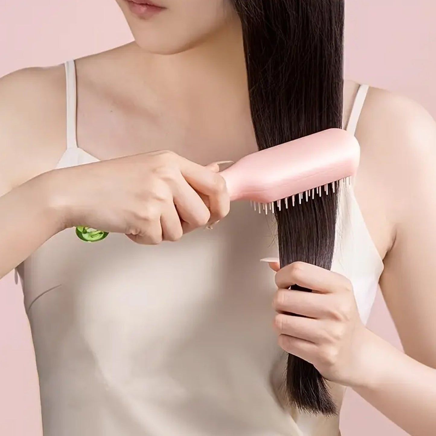Self-Cleaning Hairbrush – Anti-Static Detangling & Massage Comb